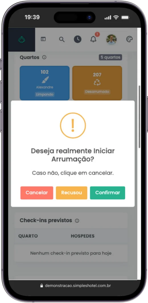 Confirmação de arrumação no app mobile de governança — Simpleshotel